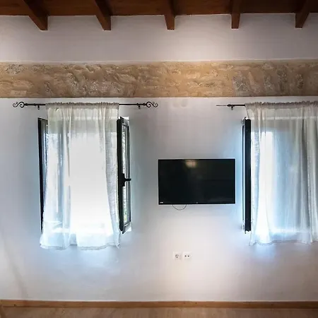 Traditional Stone House Holiday home