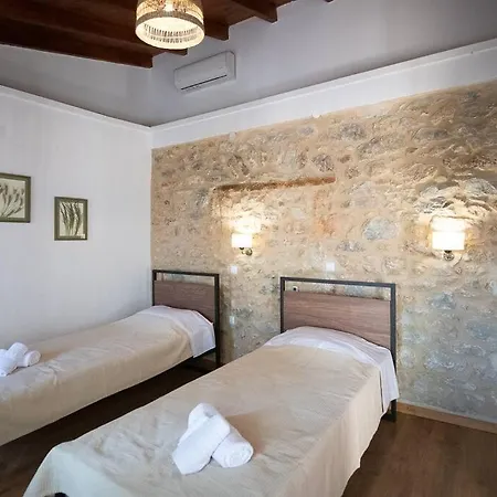 Traditional Stone House Holiday home