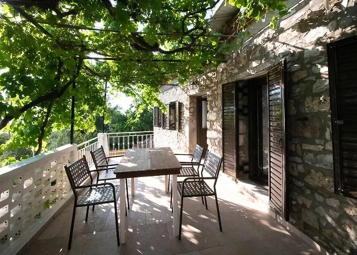 Traditional Stone House Neokhorion (Messenia)